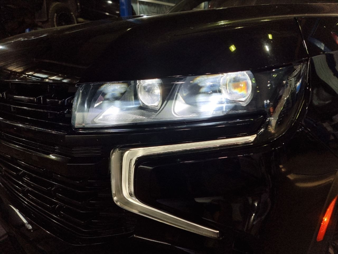 Тюнинг фар Chevrolet Tahoe K2 би-лед линзы — Фара крупно